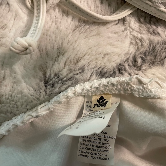 Reef White Bikini  TOP, Meshed ,NWTT,size L - Picture 4 of 6